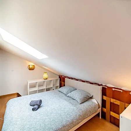 Apartment Le Cocoon-4pers Avec Mezzanine-cusset